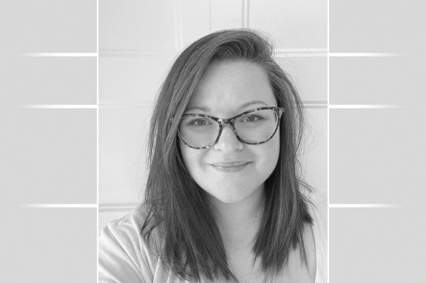 Portrait en noir et blanc de Julie Gascon de l'APCHQ