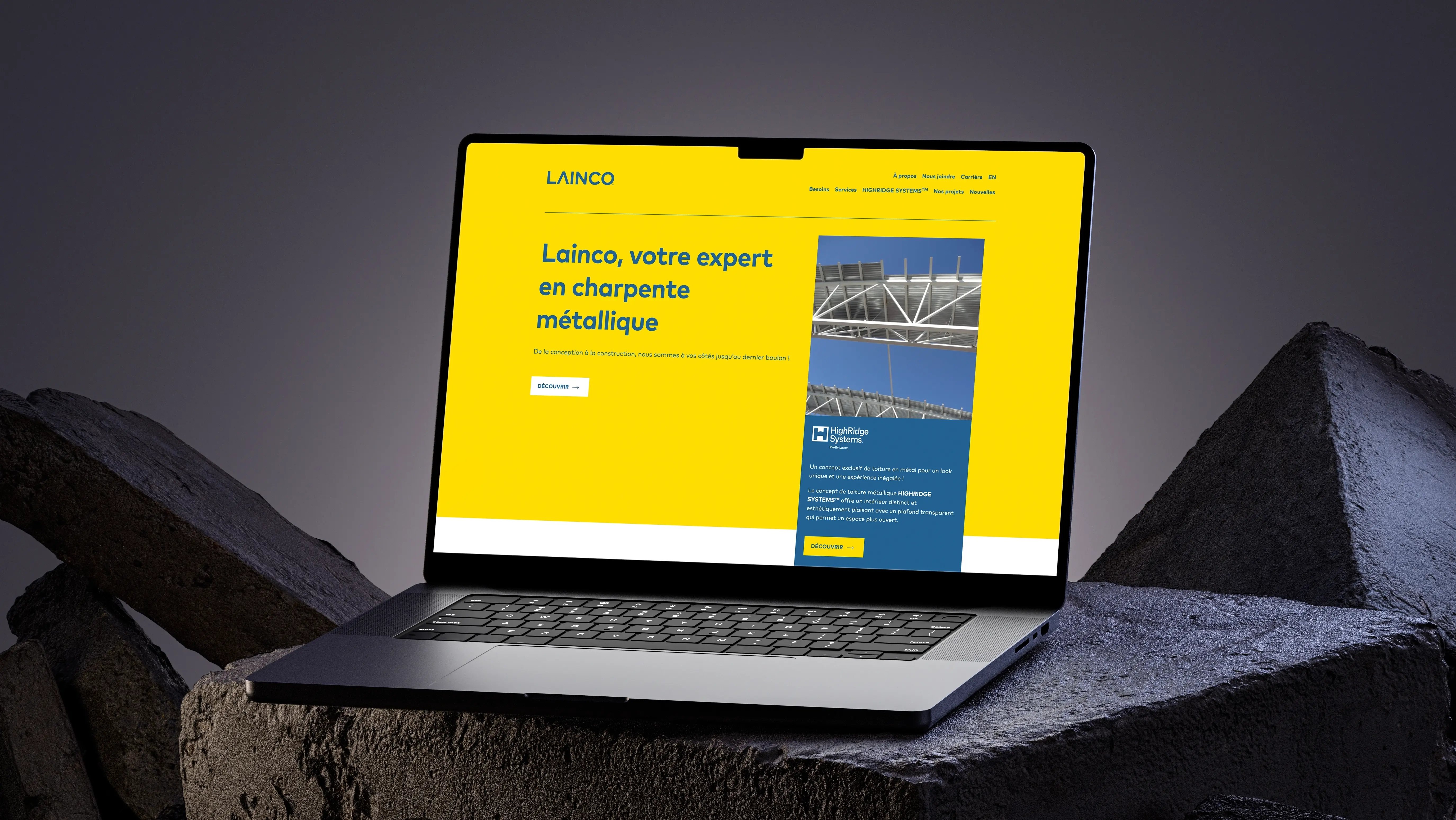 Aperçu du site web sur un écran d'ordinateur