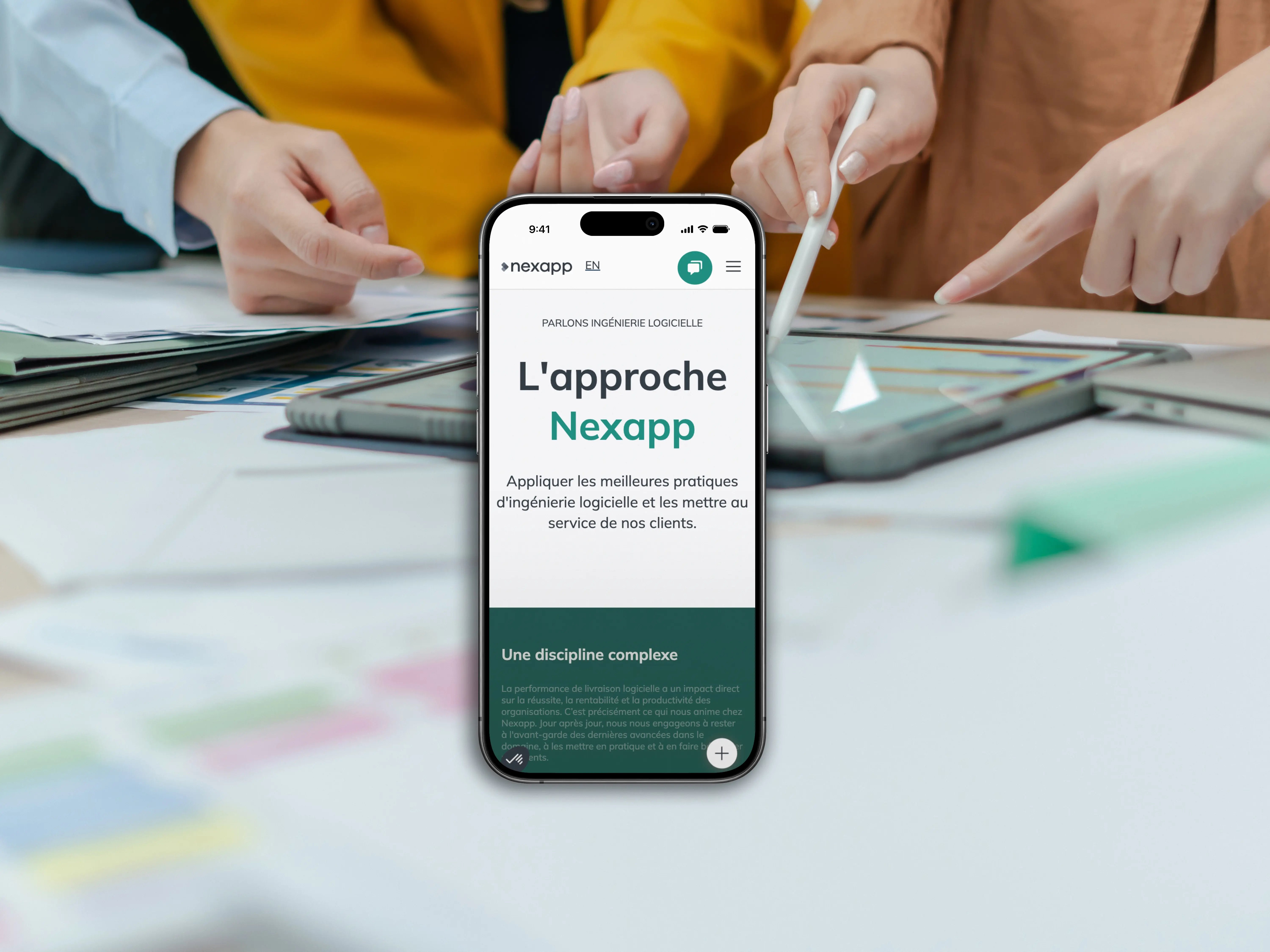 Vue du site web sur un écran de téléphone